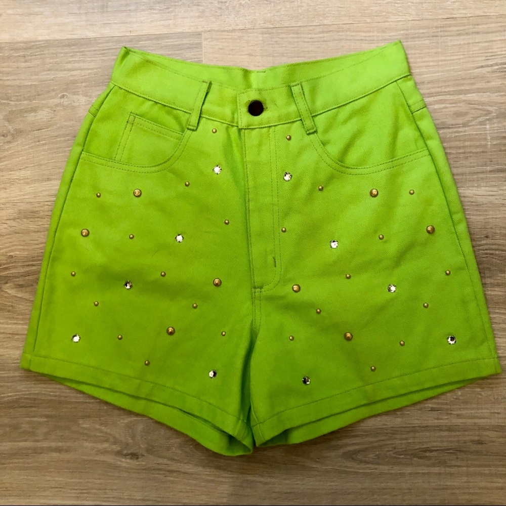 🔥VINTAGE STUDDED NEON GREEN DENIM TOP & HIGH WAISTED SHORTS MATCHING SET🔥 - Picture 3 of 9